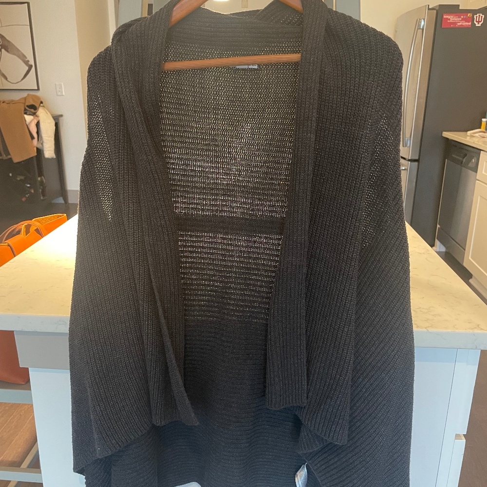 Sleeveless duster